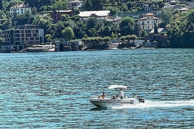 1 Hour Boat Rental Without License 40cv Engine on Lake Como - Brienno, L’Isola Comacina, and Lenno: The Middle Stretch That Feels Special