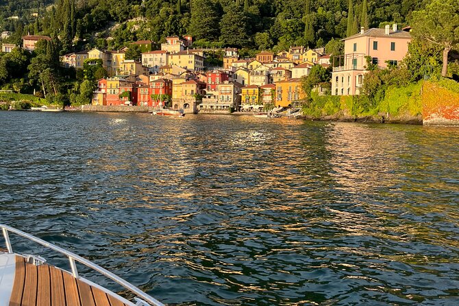 1 Hour Private Boat Tour from Varenna on Lake Como - The 1-hour route: villas, film moments, and the real shape of the lake