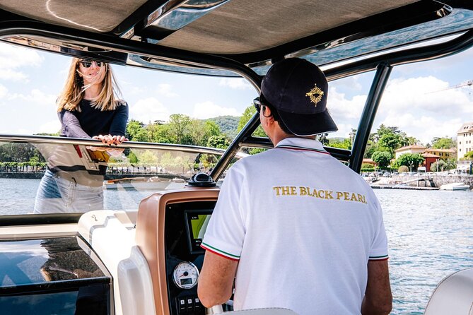 2H Private Cruise Lake Como Tender yacht Invictus 6 pax - The captain and the storytelling style: George and Luca’s approach