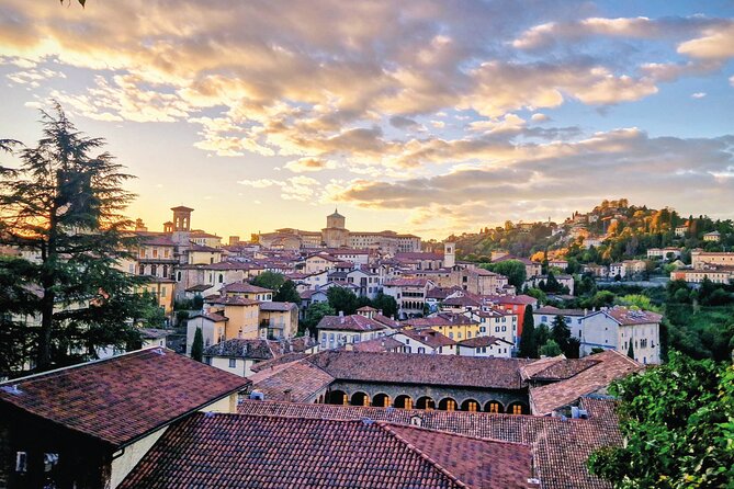 Bergamo: Digital Guide made by a Local for your walking tour - Your Pace, Your Stops: How the Audio Guide Works on the Street