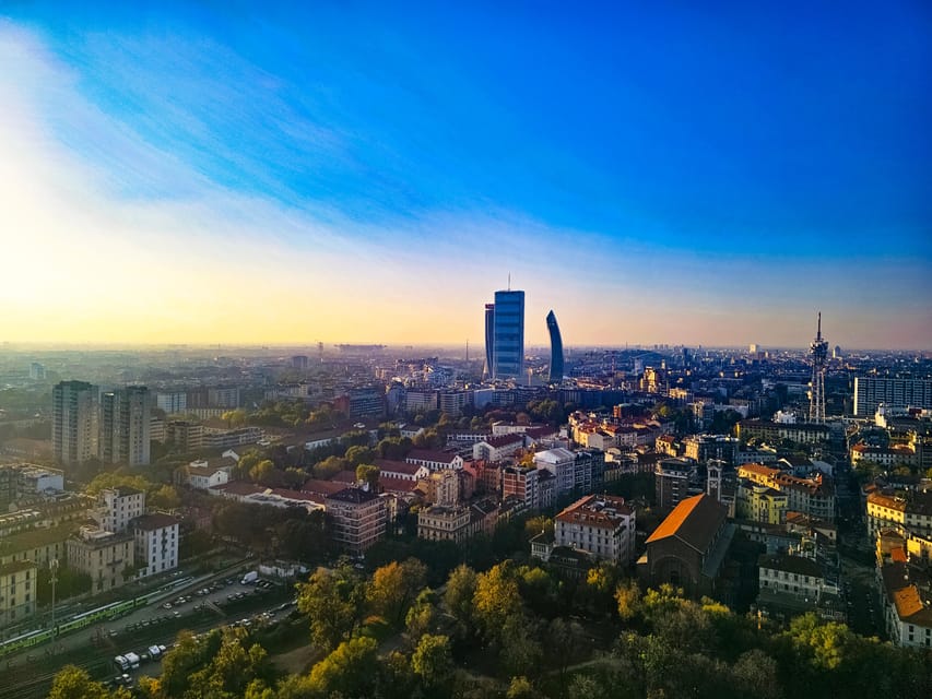 Branca Tower and Sforza Castle Guided Tour - Tips for photos, heat, and weather shifts