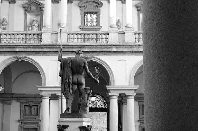 Brera district & Pinacoteca 2-hours guided experience with entrance tickets included - Pinacoteca di Brera in 2 Hours: The Value of This Format