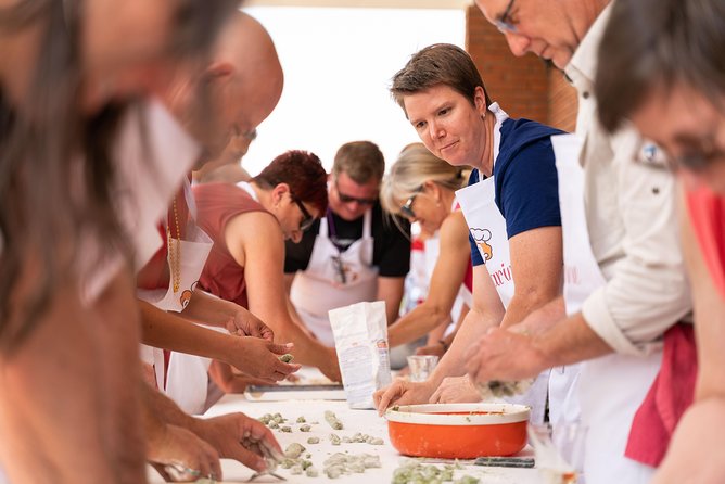 Cesarine: Small group Pasta and Tiramisu class in Varenna - Key things to know before you go