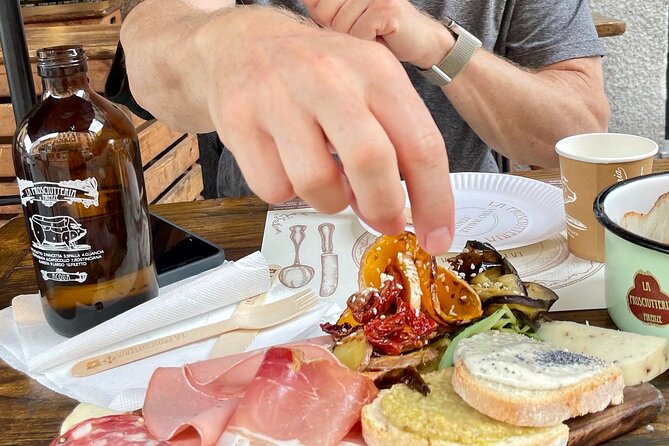 Discover the Milano by Food - Brera District: Art, Design, and Boutique Milan