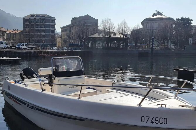 From 1H to 4H License Free Boat Rental 40cv Lake Como - Your DIY route: from Cernobbio to Isola Comacina and beyond