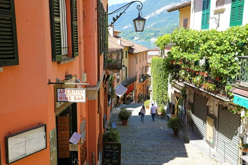 From Milan: Bellagio, Varenna & Bellano Gorge Small Group - Starting in Milan: The Easy Ticket System and the Right Meeting Spot