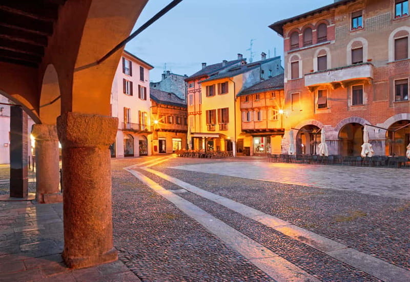 From Milan: Como, Lugano, Bellagio with Private Lake Cruise - First stop in Como: cathedral views and old-city lanes