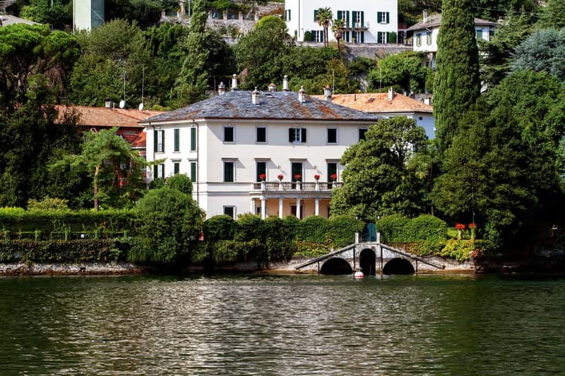 From Milan: Lake Como, Bellagio & Varenna with Private Boat - Ferries, Crowd Control, and How to Stay Comfortable