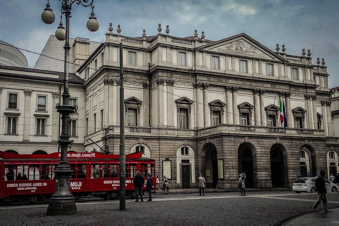 La Scala Theatre and Museum guided experience - Group size, headphones, and pacing: what 1.5 hours feels like