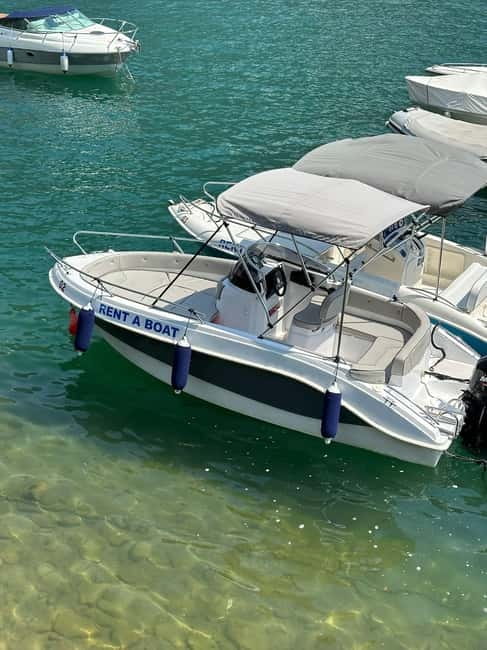 Lake Como: 1-Hour Private Boat Tour With Skipper - Meeting at Lungo Lario Trieste: stepping onto the lake fast