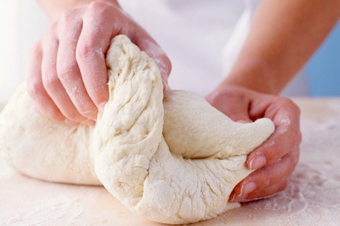 Mamma Mia! Make Your Own Italian Pizza in Milan - What the 2 Hours Feels Like in Real Life