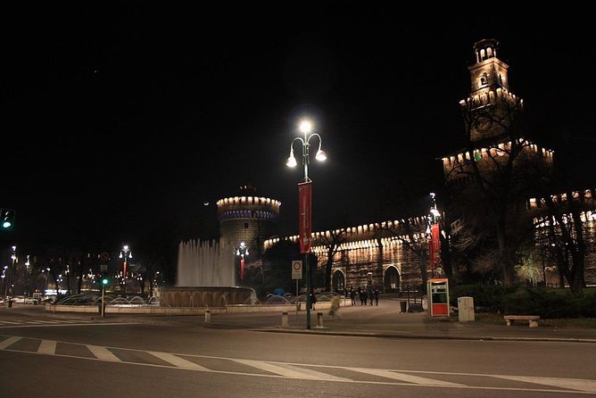 Milan by night walking experience - Who this Milan by night walking tour suits best
