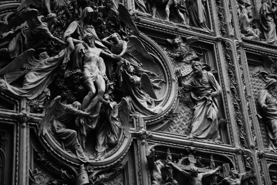 Milan: Cathedral and Terraces Guided Experience - Timing and Photo Tips for the Duomo Skyline