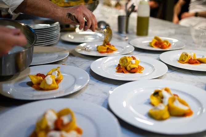 Milan Culinary Experience: Pasta & Gelato or Tiramisù Class - Finding the class above Mercato Centrale (and why timing matters)