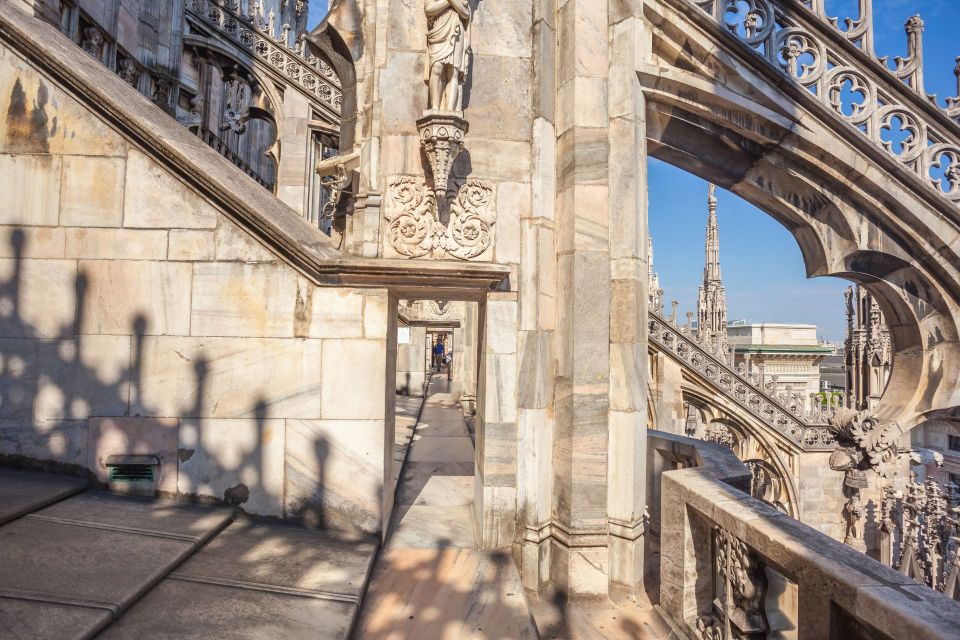 Milan: Duomo Rooftop and Cathedral Guided Tour with Tickets - Rules and What to Bring: The Small Things That Prevent Frustration
