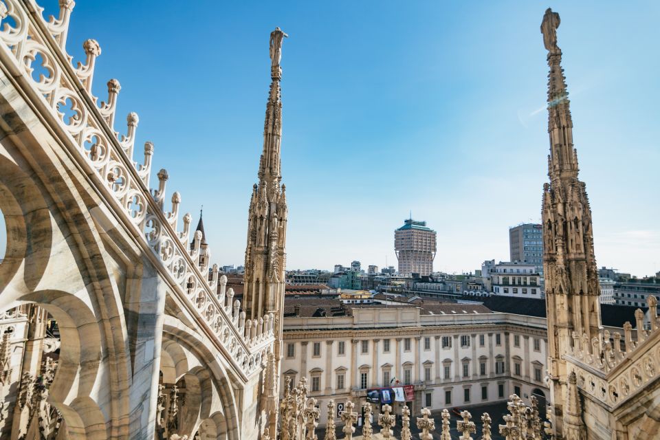 Milan: Duomo Rooftop and Cathedral Guided Tour with Tickets - Skip-the-Line Setup: Why Priority Access Matters Here