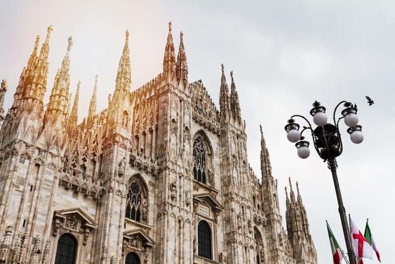 Milan: Duomo Tour with Priority Entry & Rooftop Access - Priority Entry at Milan Duomo: Fast Start, Real Time Saved