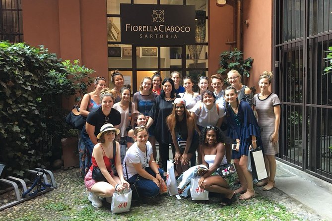 Milan Fashion Tour - Meeting point and timing: 90 minutes with a clear start