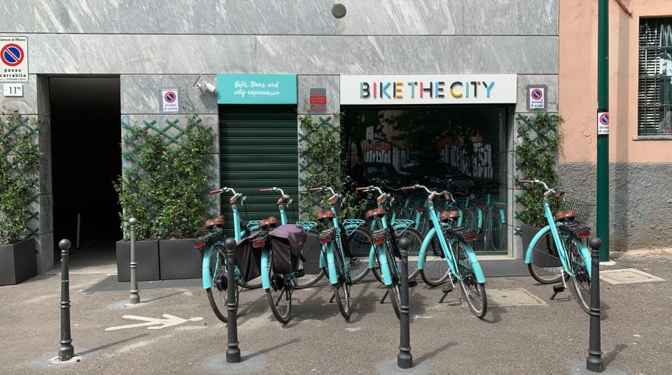 Milan: Highlights and Hidden Gems Guided Bike Tour - Duomo, Palazzo Reale, Galleria Vittorio Emanuele, and La Scala—without the stress
