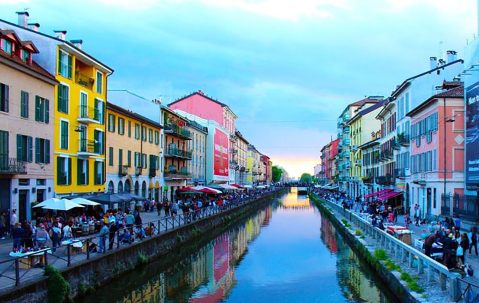 Milan: Navigli Canal Boat Cruise - Naviglio Grande: starting the cruise with Milan’s working-class houses