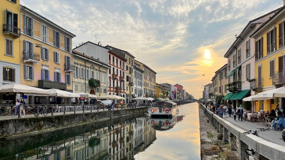 Milan: Navigli District Canal Boat Tour with Aperitivo - Your Included Aperitivo: Drink Options, Alcohol Age Rule, and Snack Expectations