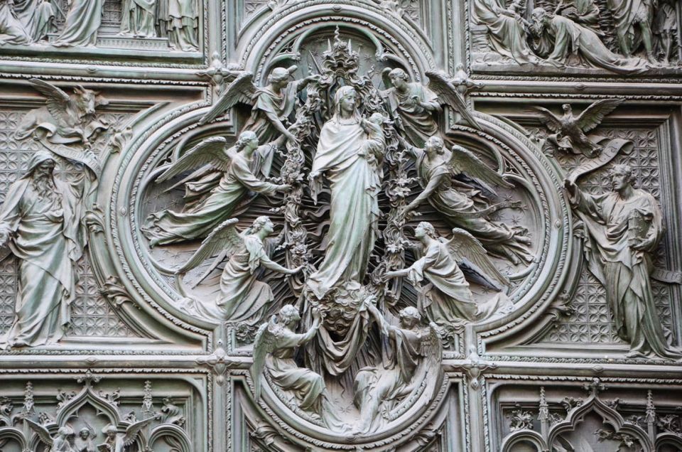 Milan: Private or Shared Essential Walking Tour - Royal squares and palace façades: the power story behind the streets