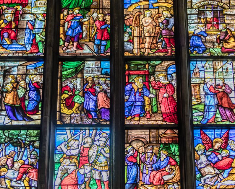 Milan: Scala Theater and Duomo Cathedral Guided Tour - Duomo di Milano Inside: More Than a Pretty Façade