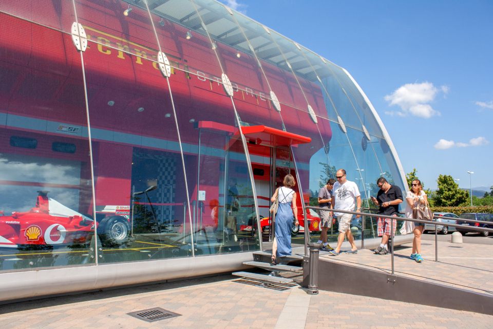 Milan: Serravalle Designer Outlet Roundtrip Bus Transfer - The Return Trip to Milan: Get Back Early