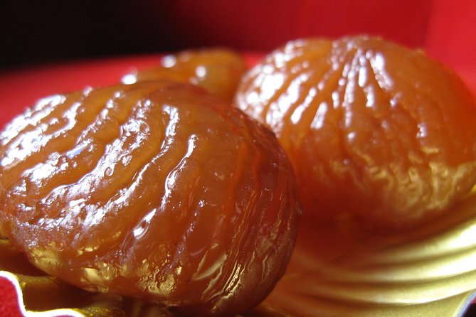 Milan: Sweet Delights Patisserie Tour by Do Eat Better - Via della Moscova cannoncini: the filling happens right in front of you