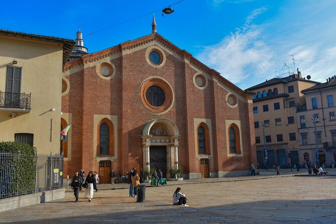 Milan: The Last Supper & Sforza Castle Guided Tour - Practical comfort tips: ID, heat, and what to bring