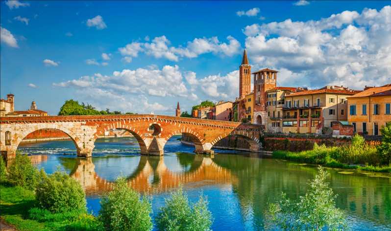 Milan: Verona Day Tour with a Lake Garda Cruise to Sirmione - Verona and Sirmione in a single day: what this trip does well
