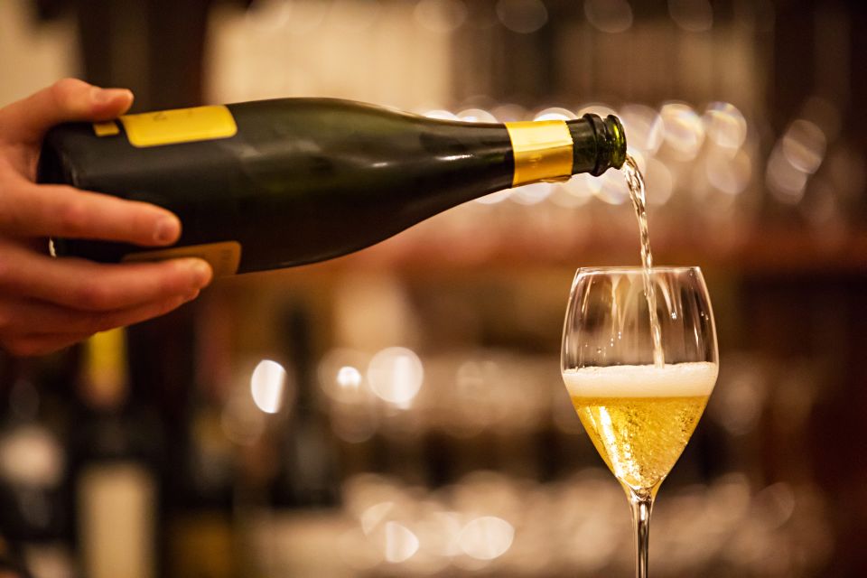 Milan: Wine Tasting Experience in the City Centre - What This Wine Tasting Actually Feels Like in Milan