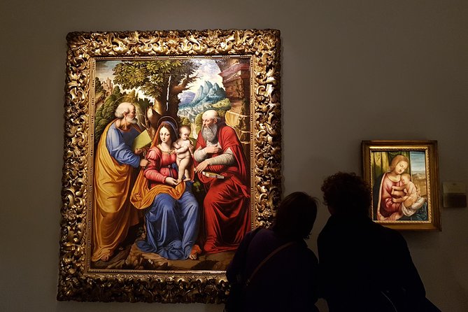 Pinacoteca Ambrosiana and da Vinci's Codex Atlanticus admission in Milan - Pinacoteca Ambrosiana from Duomo: quick arrival, easy start