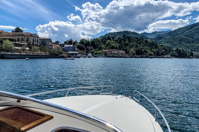 Private guided speedboat cruise on Lake Como from 1H to 4H - Varenna and Villa Monastero: where the pace shifts a bit