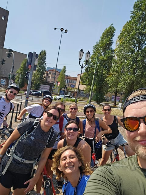 Private Highlights of Milan Bike Tour - Sforza Castle and the Sempione Park ride: the classic postcard moment