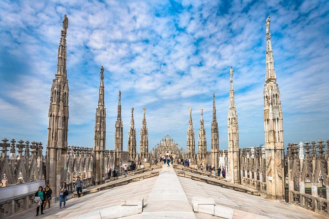 Private Milan Bike Tour - Galleria Vittorio Emanuele II: a coffee break and a lucky moment