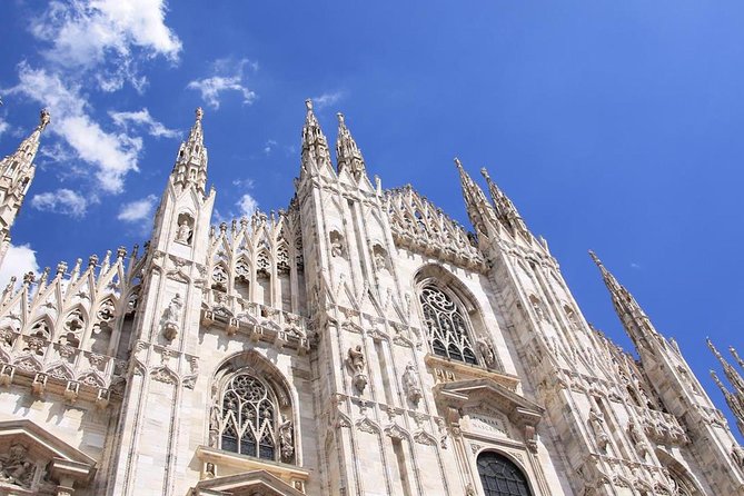Private Milan Bike Tour - Monumental Cemetery, Arco della Pace, and Sforza Castle: beauty with story