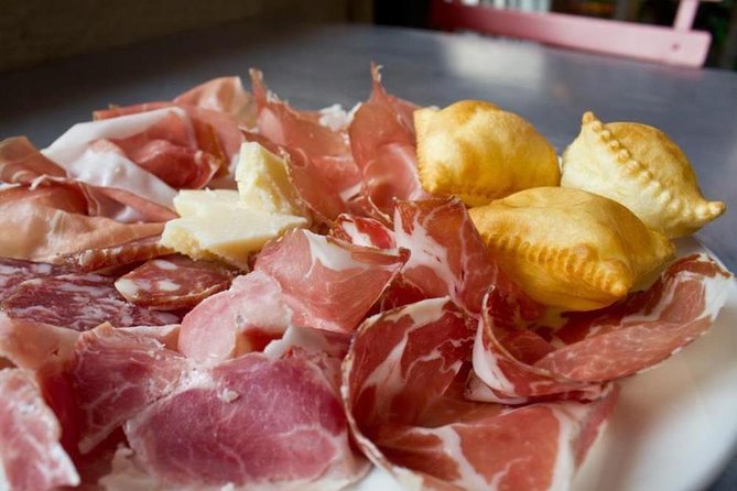 Private Milan Food Walking Tour of Brera - The real menu: six tastings, Milan classics, and what can change by season