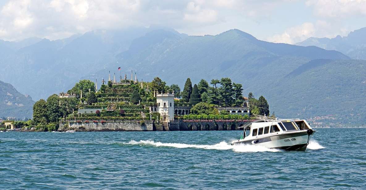 Stresa: Madre & Bella Borromean Islands Boat Trip - Wildlife and Photography: Making the Peacocks Work for You