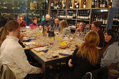 Taste of Lake Como: 4 Wines Paired with Local Cheese Charcuterie - The core tasting: 4 wines paired with Italian cheese and charcuterie