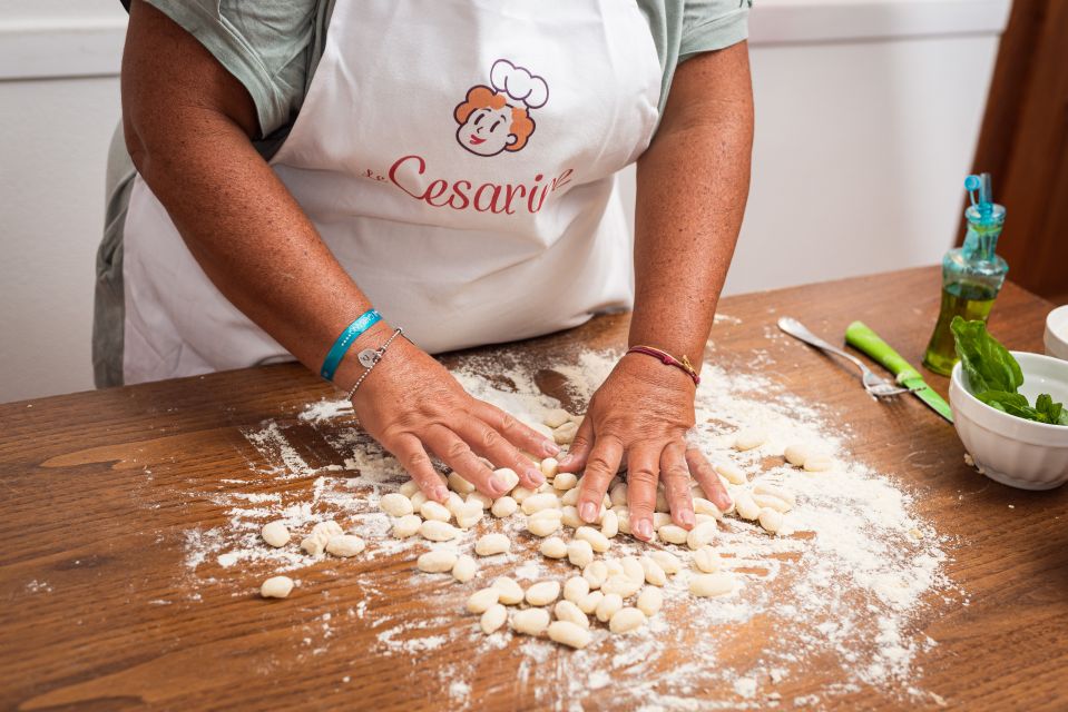 Varenna: Pasta & Tiramisu Cooking Class at a Local's Home - Varenna vs Bellano: how to handle meeting point and getting there