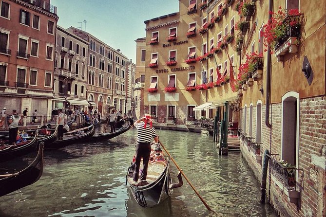 Venice Day Trip from Milan with Guided City Tour - The Milan-to-Venice Coach: when 14 hours feels long