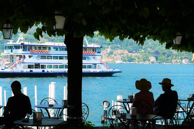Villa Balbianello & Bellagio Full-Day Tour on Lake Como by boat - Como cruise views: villas, villages, and mountain backdrops