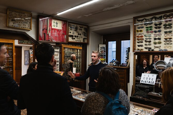 Vintage Shopping Tour in Milan - Walking breaks that add Milan texture: San Lorenzo and Roman ruins